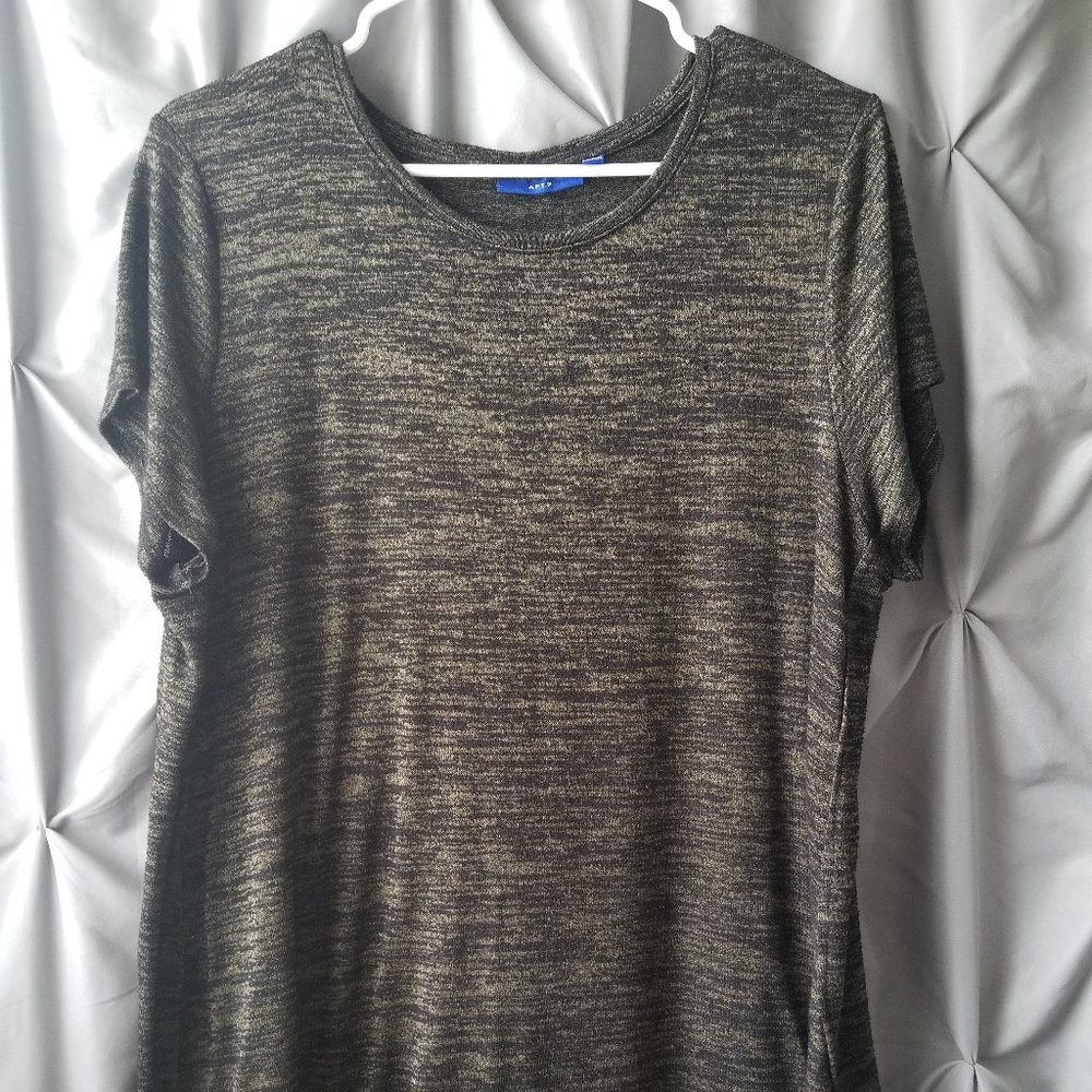 Black/Gold Short sleeve sweater/shirt